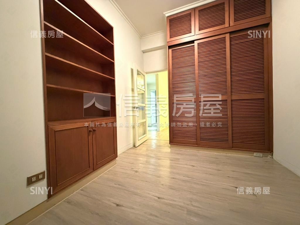 安和綠景★附車位房屋室內格局與周邊環境