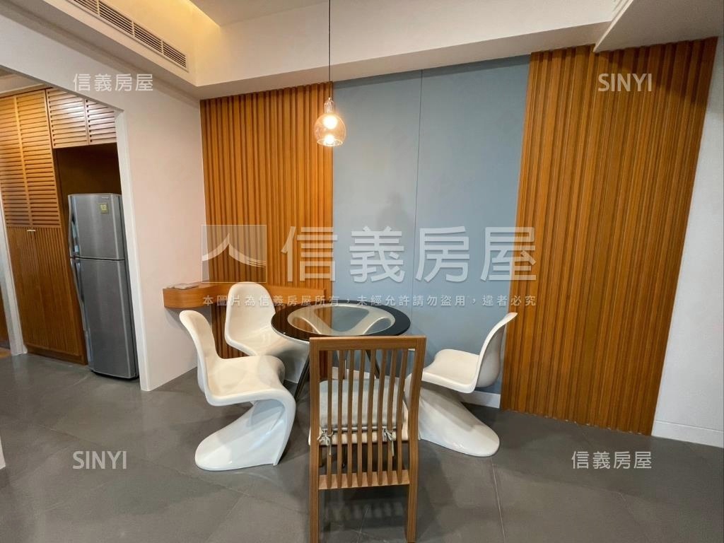 香榭高樓兩房車位房屋室內格局與周邊環境