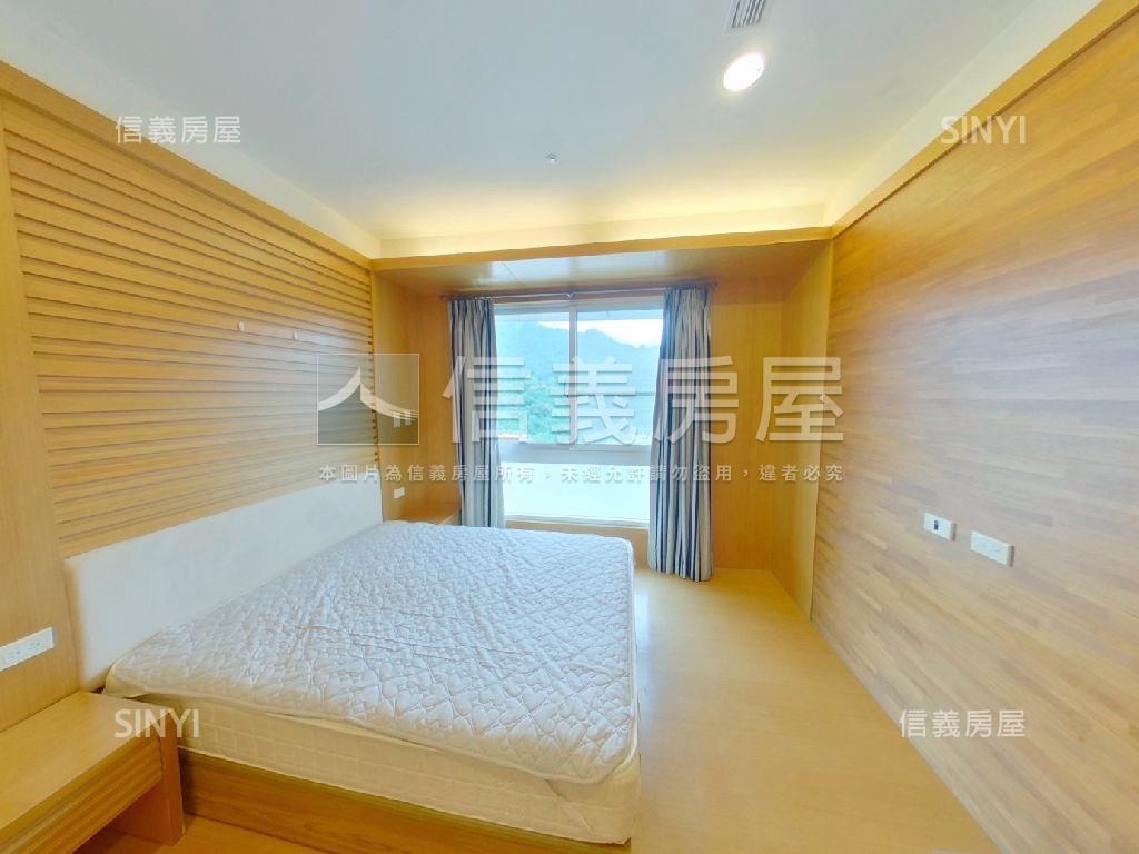 香榭高樓兩房車位房屋室內格局與周邊環境