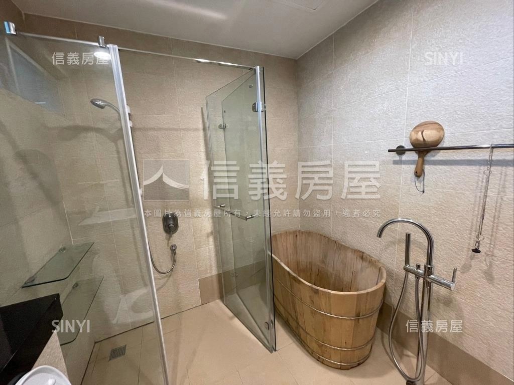 香榭高樓兩房車位房屋室內格局與周邊環境