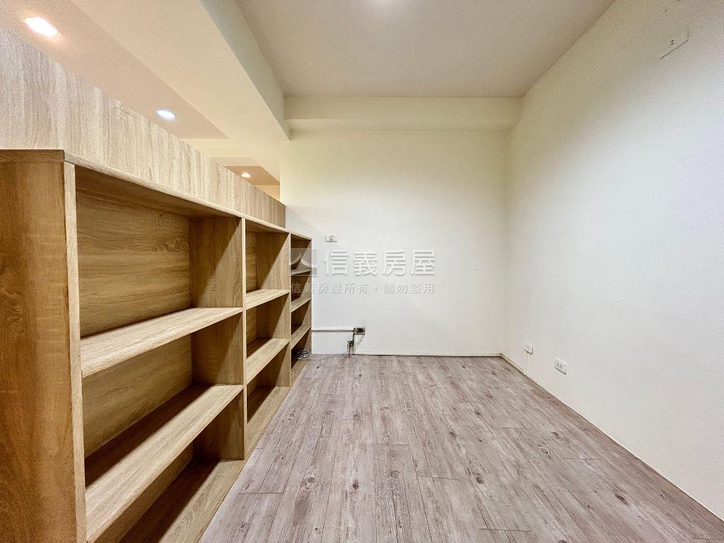中友綠園邸三房車位讚房屋室內格局與周邊環境