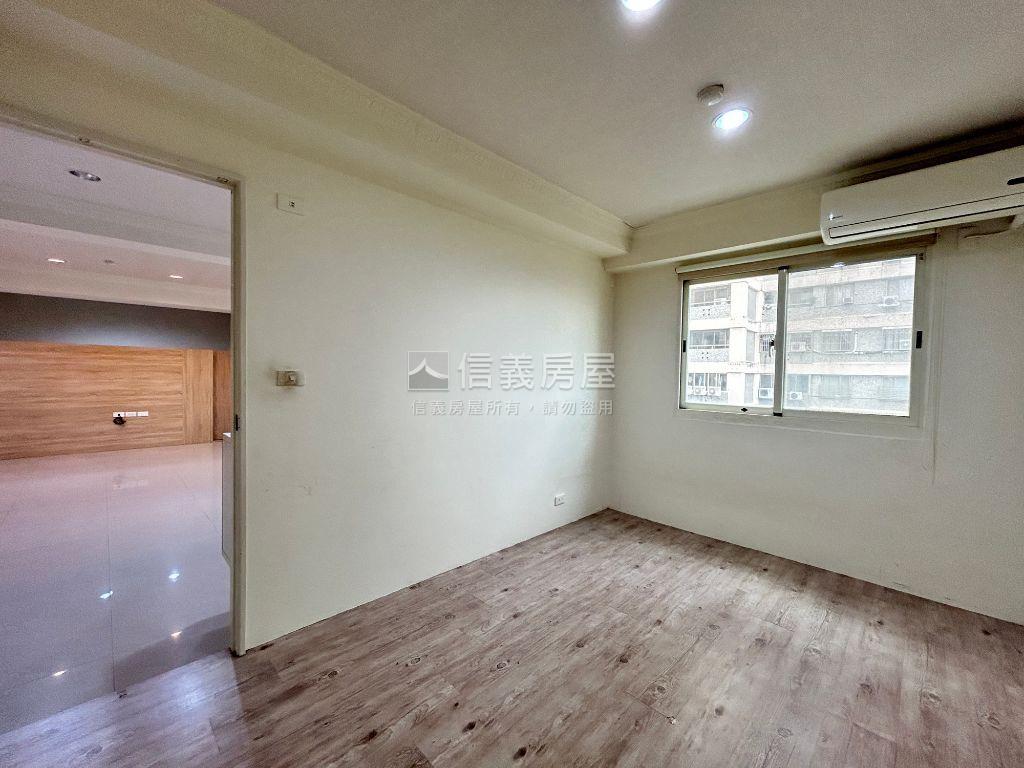 中友綠園邸三房車位讚房屋室內格局與周邊環境
