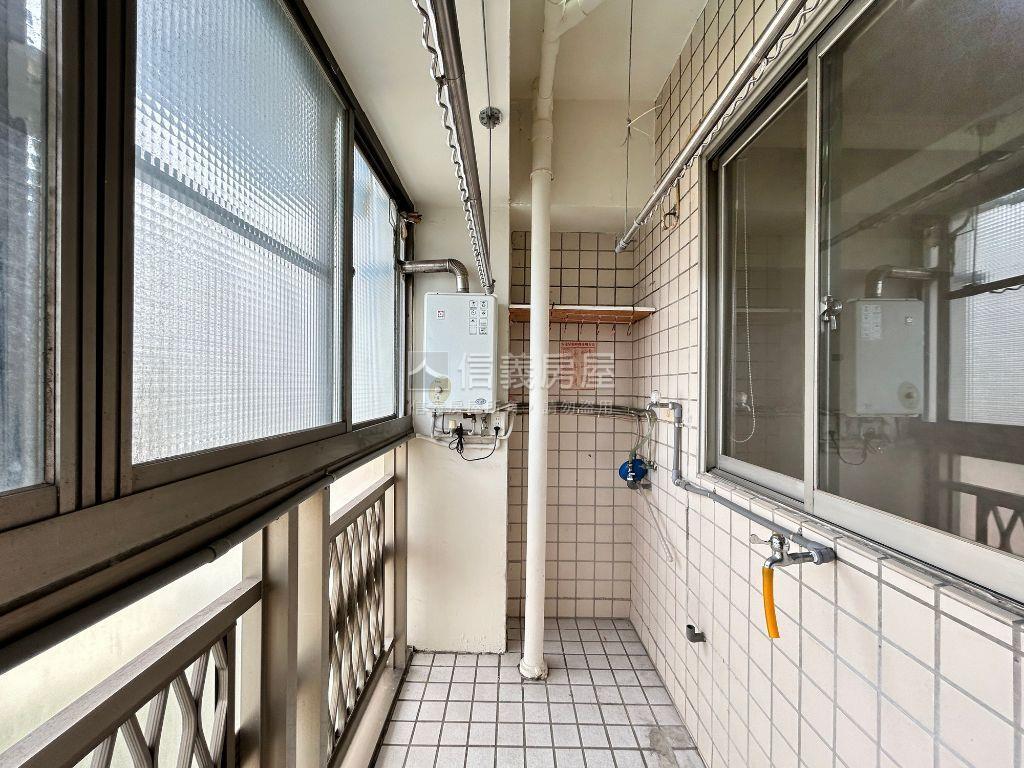 中友綠園邸三房車位讚房屋室內格局與周邊環境
