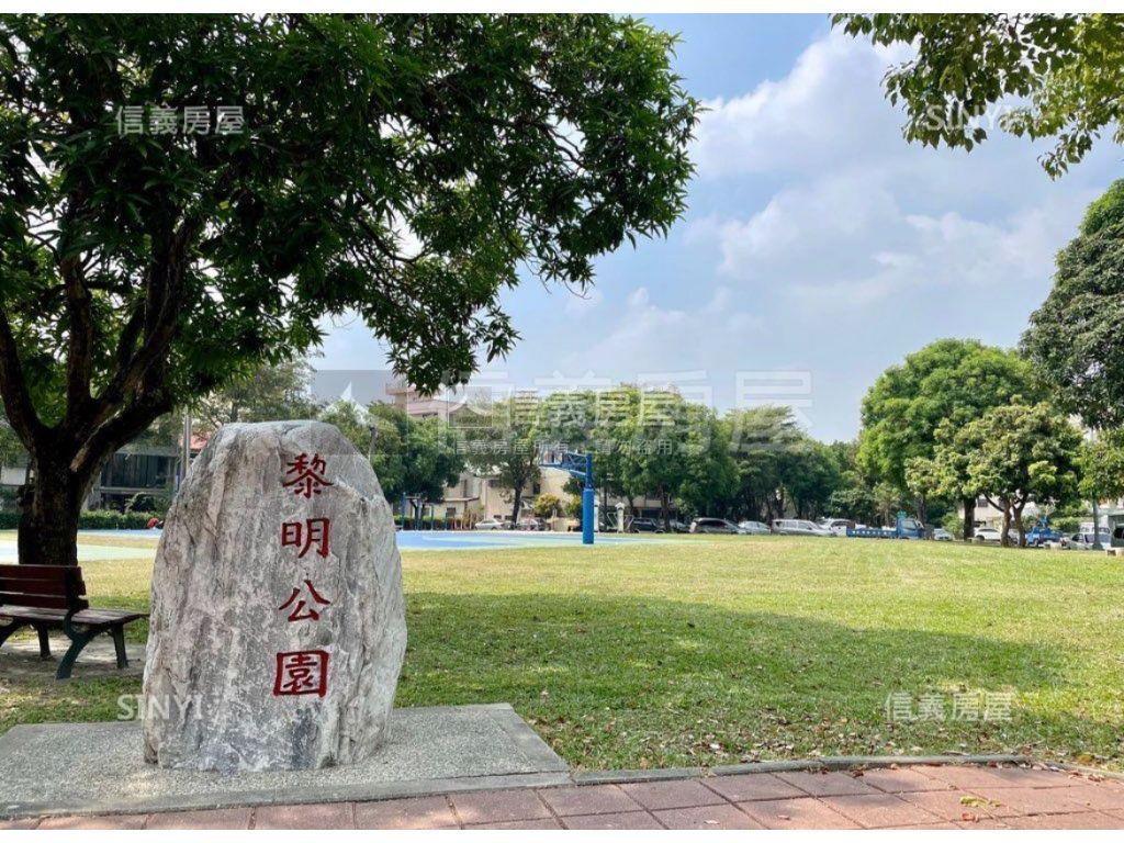 中友綠園邸三房車位讚房屋室內格局與周邊環境