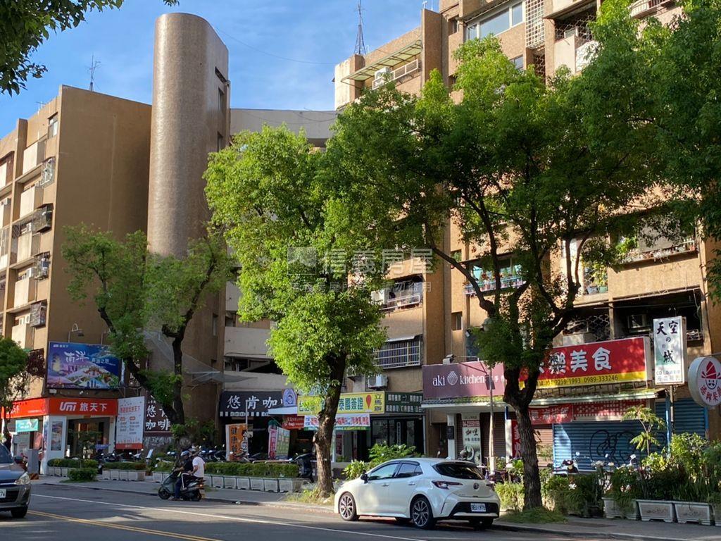 中友綠園邸三房車位讚房屋室內格局與周邊環境