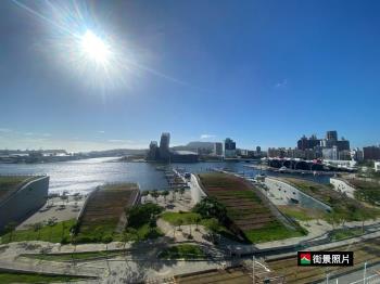 亞灣海景首排精裝３房平車
