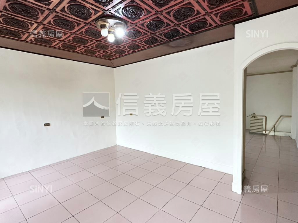 鶯歌小透天房屋室內格局與周邊環境
