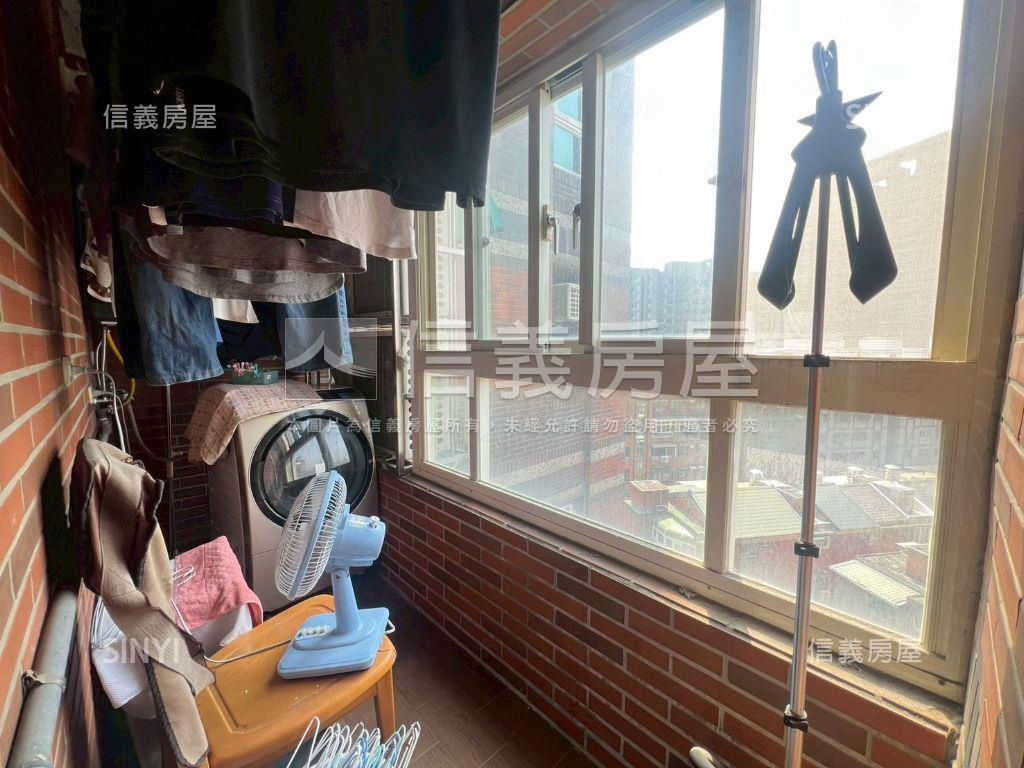 藝文景觀三房車位房屋室內格局與周邊環境