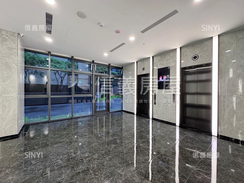 大業鴻圖高樓露臺廠房房屋室內格局與周邊環境