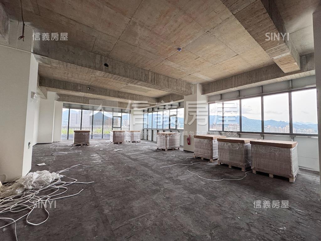 大業鴻圖高樓露臺廠房房屋室內格局與周邊環境