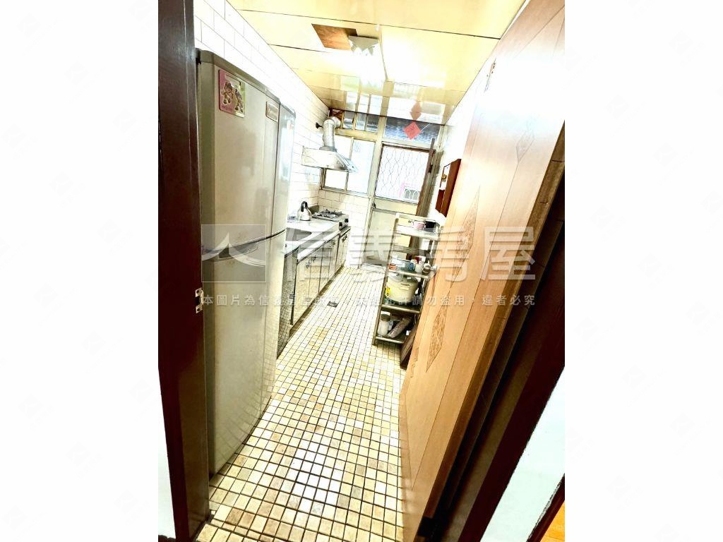 蛋黃區內採光大三房房屋室內格局與周邊環境