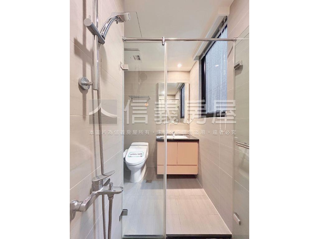 知森堂雙採三房車位房屋室內格局與周邊環境