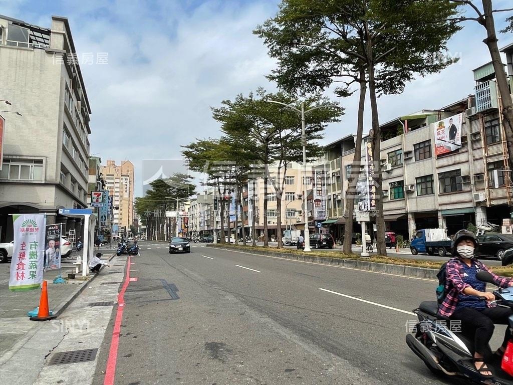 五甲商圈近肉豆公騎樓透天房屋室內格局與周邊環境