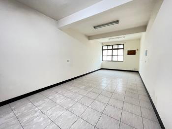 五甲商圈近肉豆公騎樓透天