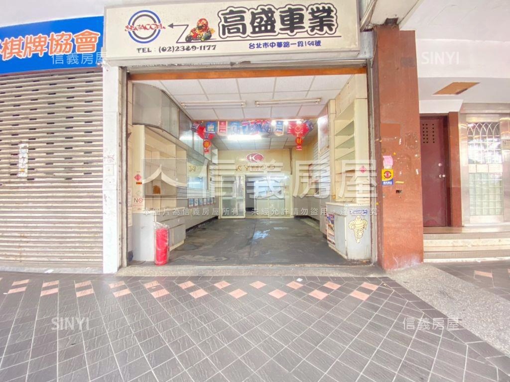 中華路第一排。人潮金店房屋室內格局與周邊環境