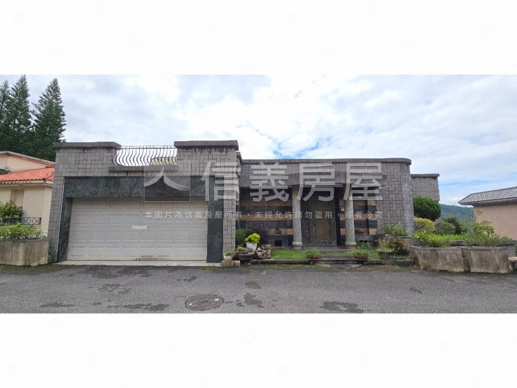 獨立泳池景觀柏園山莊房屋室內格局與周邊環境