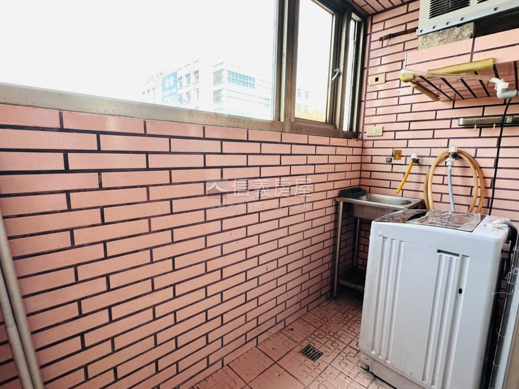 花園廣場景觀套房房屋室內格局與周邊環境