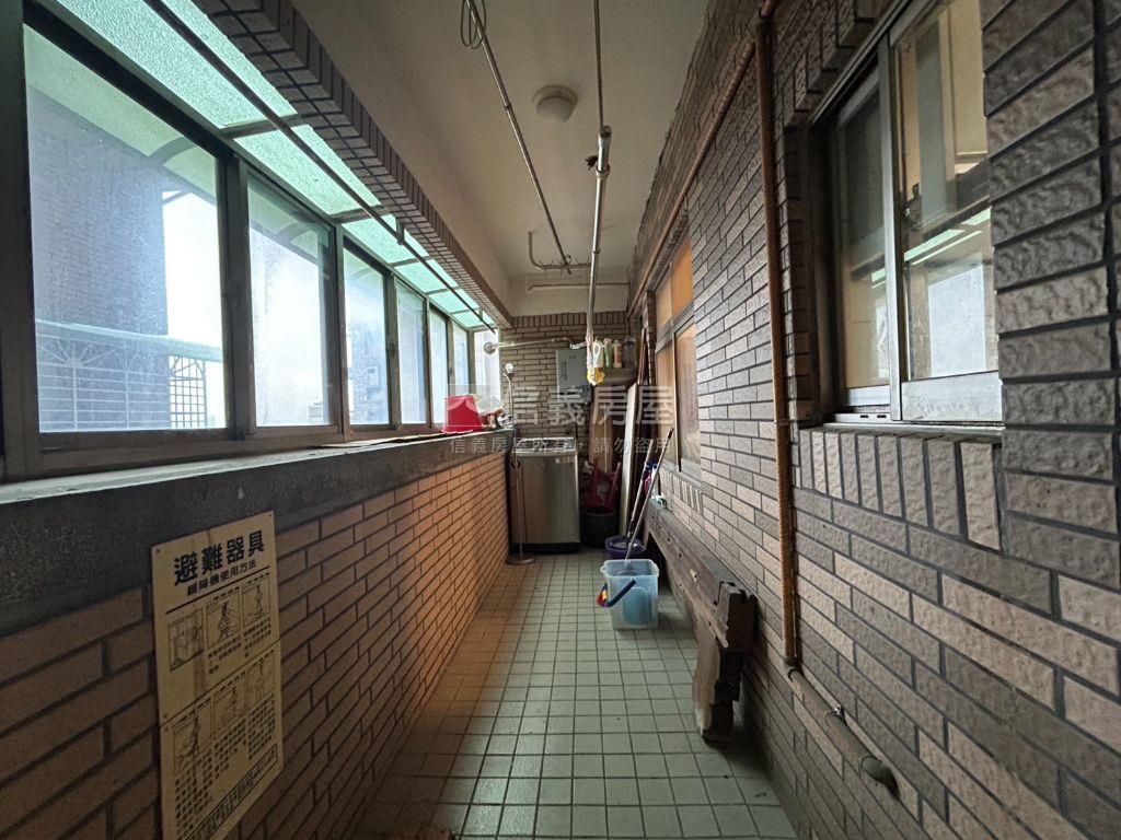 視野開闊｜自立三房車位房屋室內格局與周邊環境
