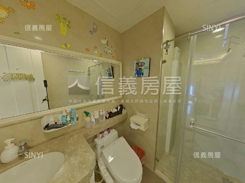 Ａ４副都心捷運站都峰苑房屋室內格局與周邊環境