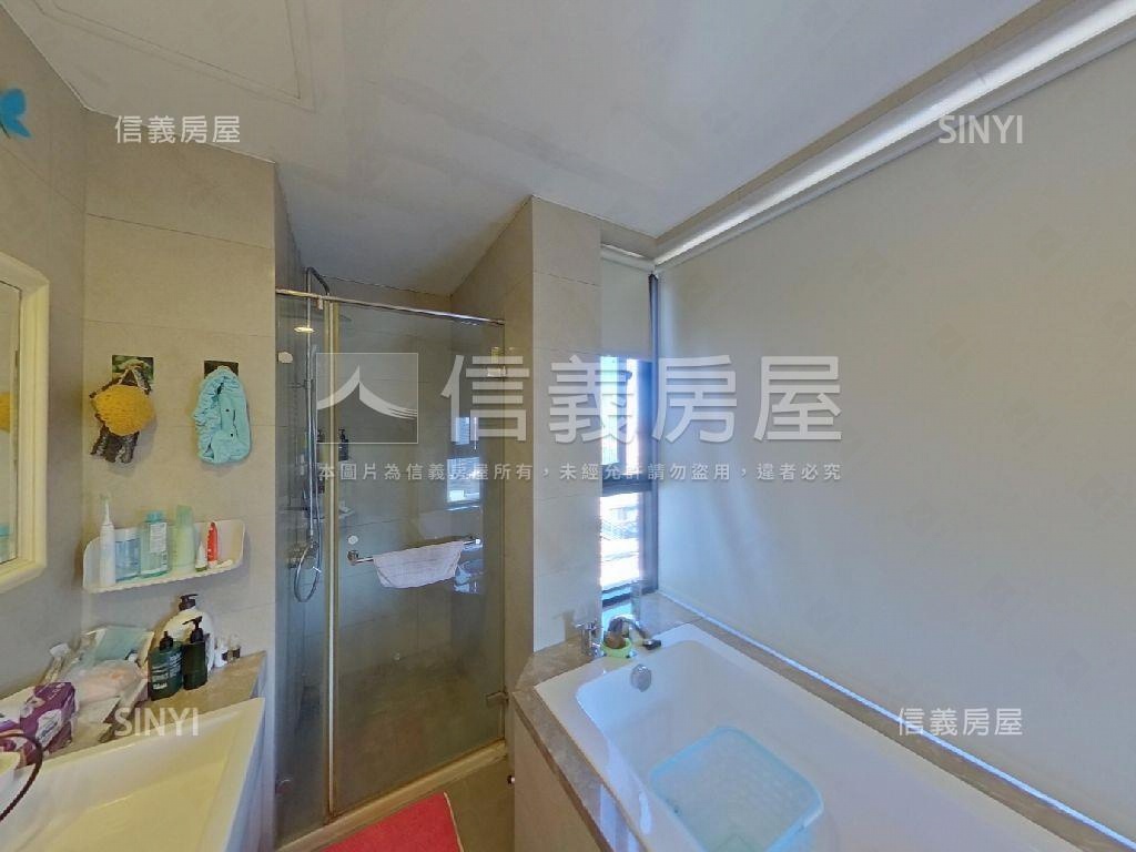 Ａ４副都心捷運站都峰苑房屋室內格局與周邊環境