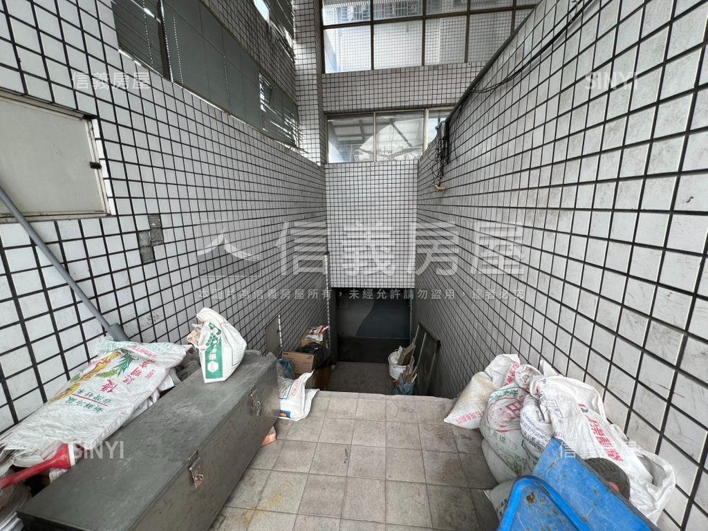 近大發工業區地下室房屋室內格局與周邊環境