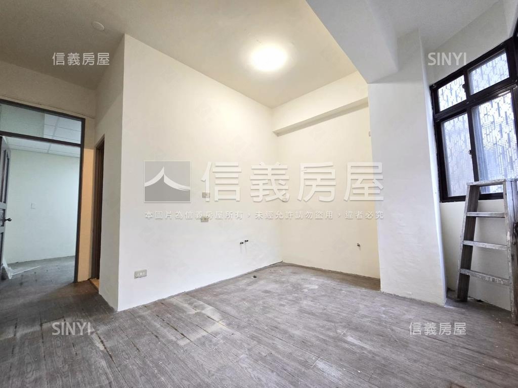 近北醫＊邊間方正２房房屋室內格局與周邊環境