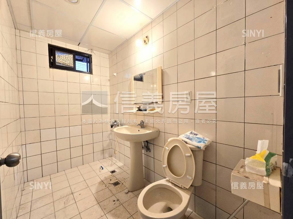 近北醫＊邊間方正２房房屋室內格局與周邊環境