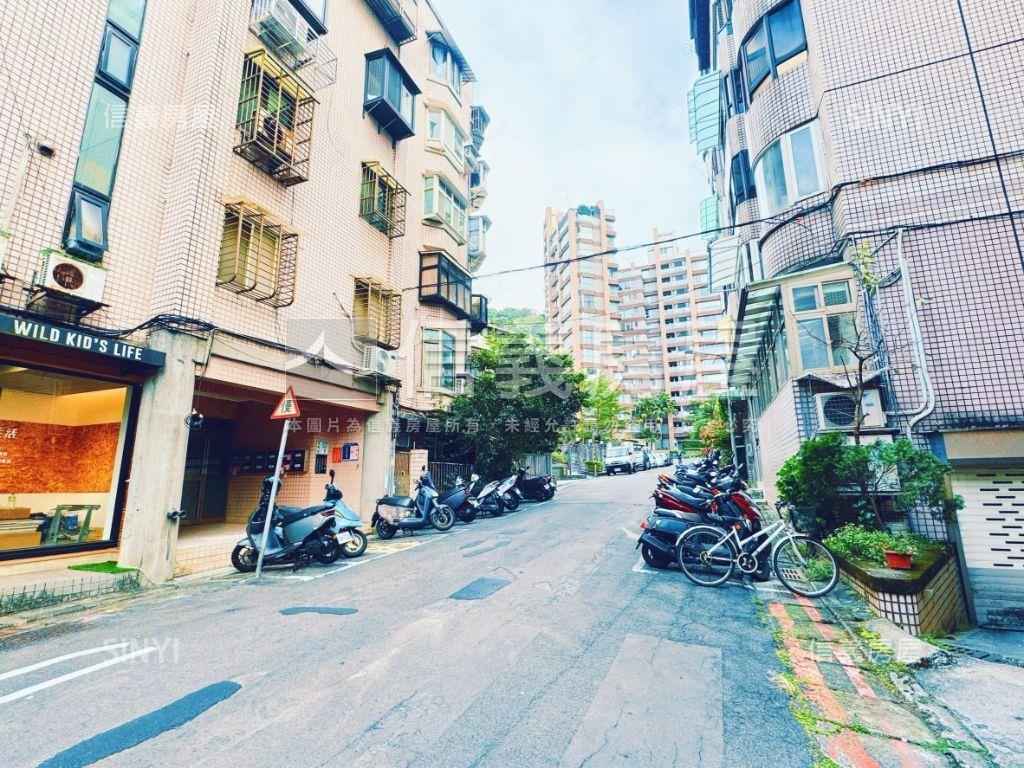 近北醫＊邊間方正２房房屋室內格局與周邊環境