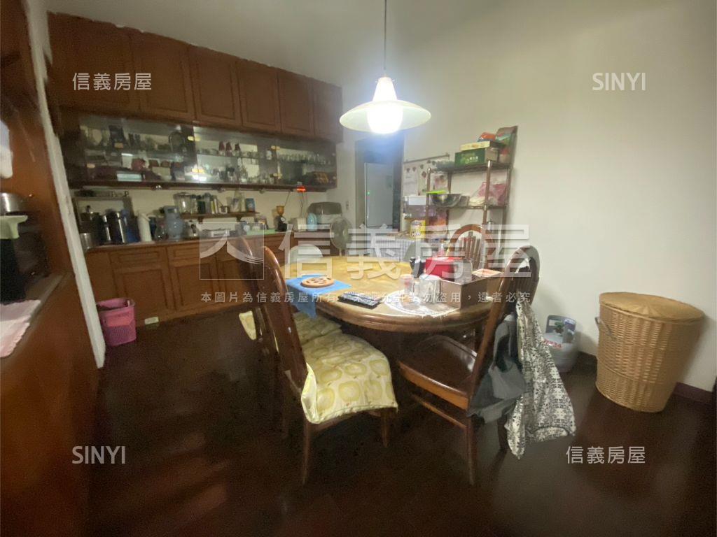 專任龜山福源國小四房車位房屋室內格局與周邊環境