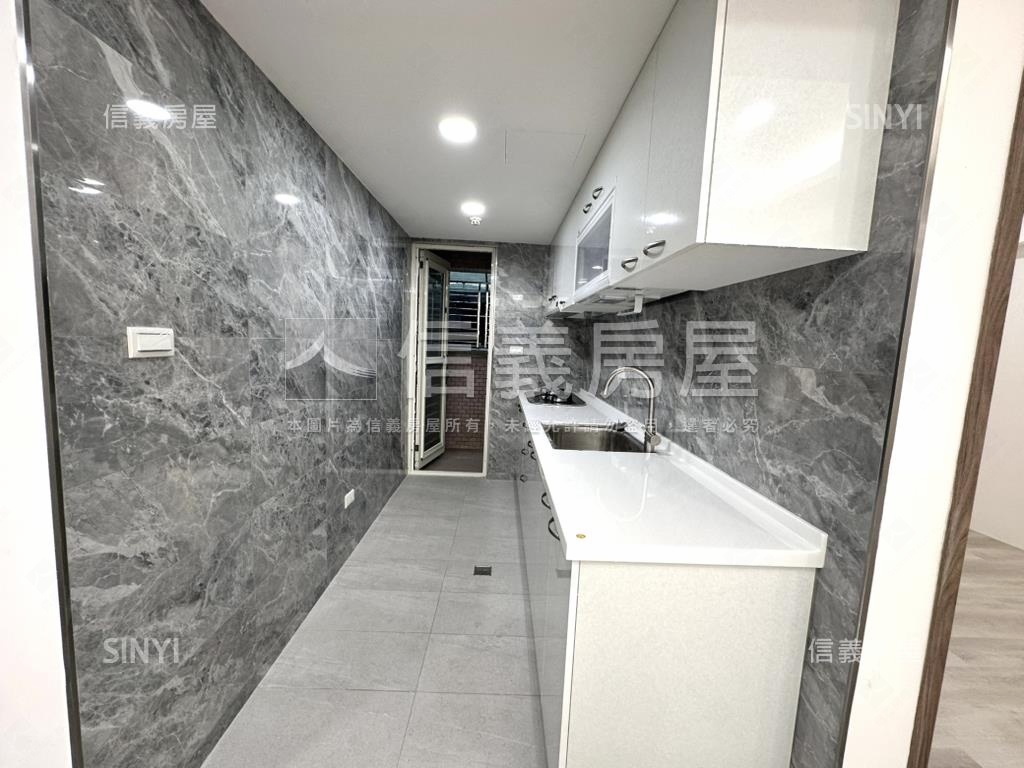 桃園新城裝潢美三房房屋室內格局與周邊環境