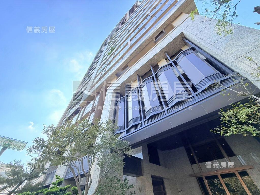 １１期朝南雙平面車位美宅房屋室內格局與周邊環境