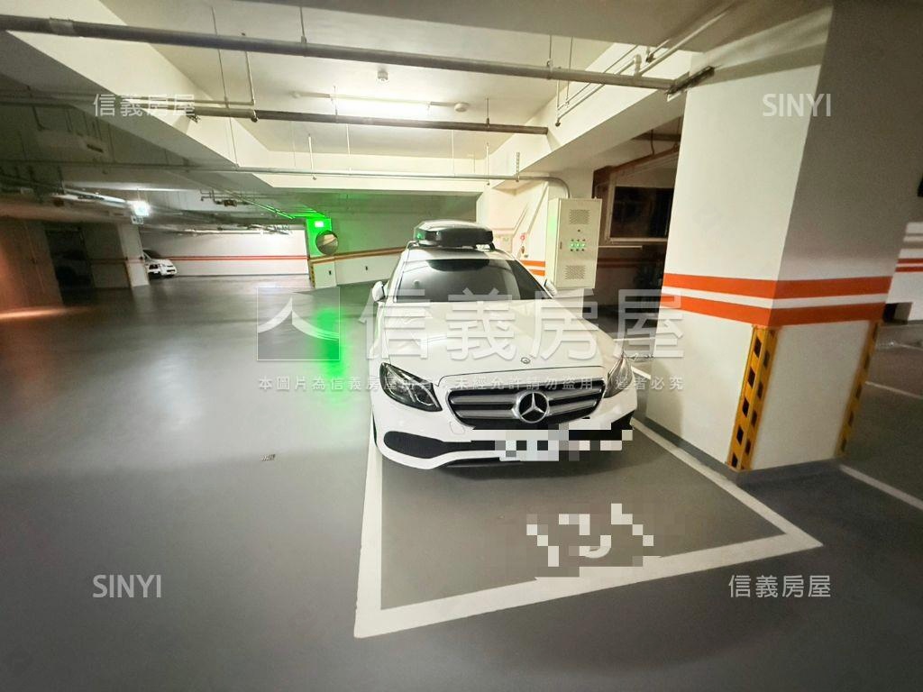 １１期朝南雙平面車位美宅房屋室內格局與周邊環境