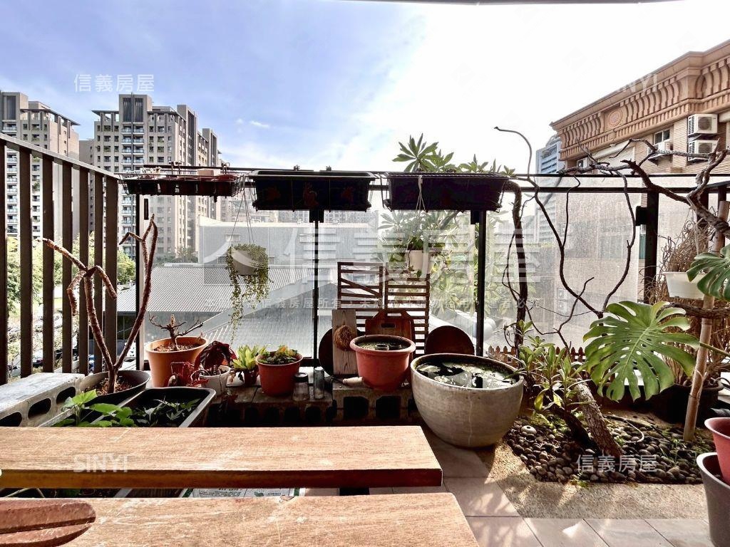 １１期朝南雙平面車位美宅房屋室內格局與周邊環境