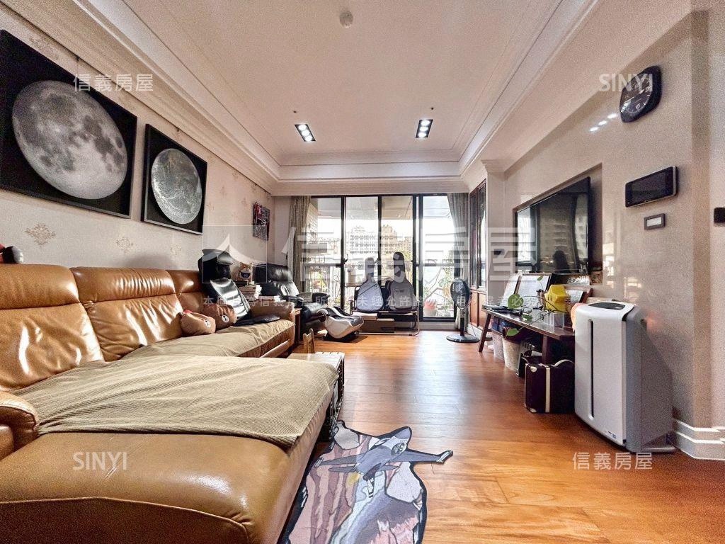 １１期朝南雙平面車位美宅房屋室內格局與周邊環境