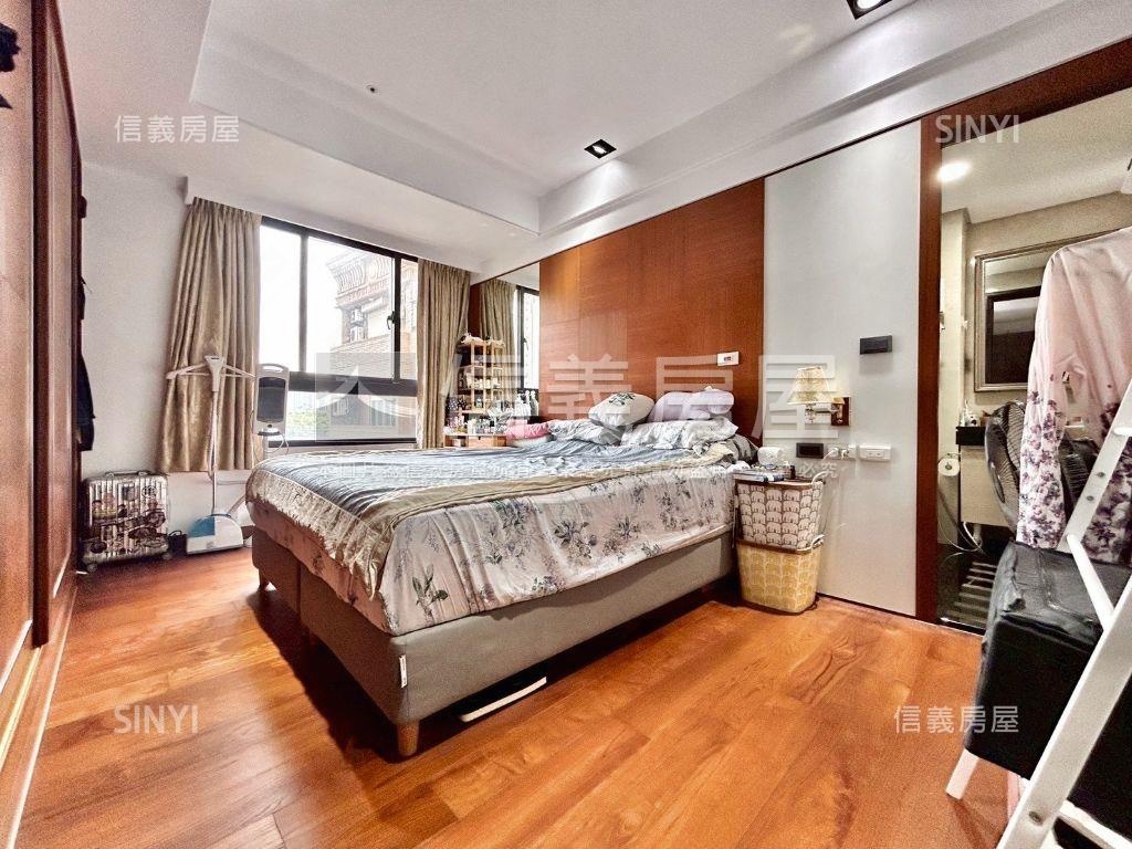 １１期朝南雙平面車位美宅房屋室內格局與周邊環境