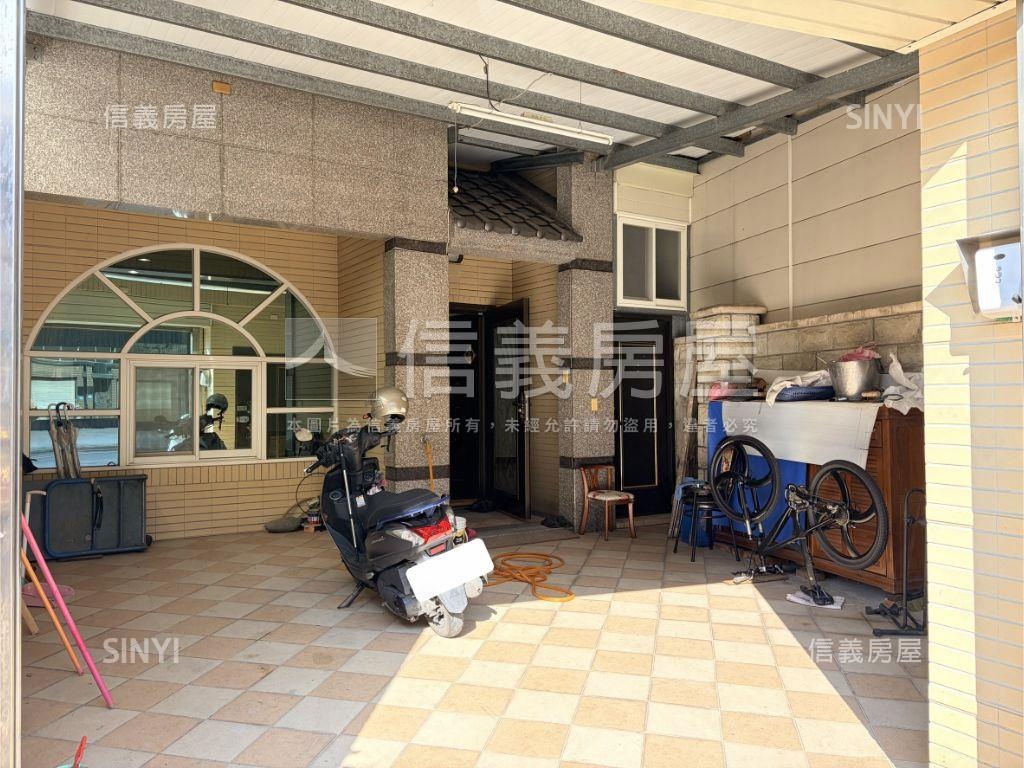 京華御墅電梯美墅房屋室內格局與周邊環境