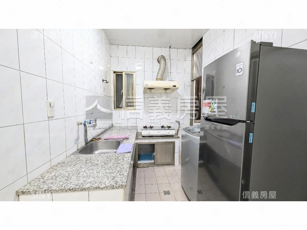 三重國小挑高二樓好邸房屋室內格局與周邊環境