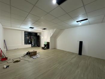 全新美妝低總一樓