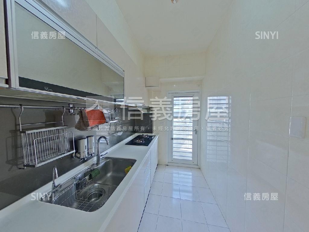 近巨蛋波亮邊間美靓大三房房屋室內格局與周邊環境