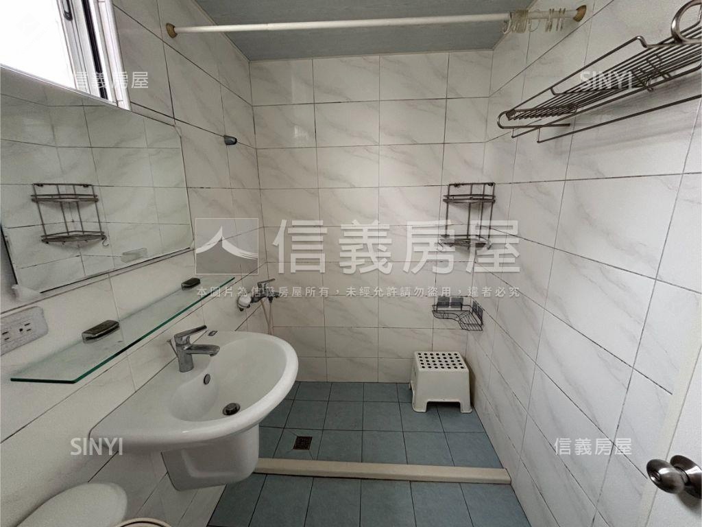 近巨蛋波亮邊間美靓大三房房屋室內格局與周邊環境