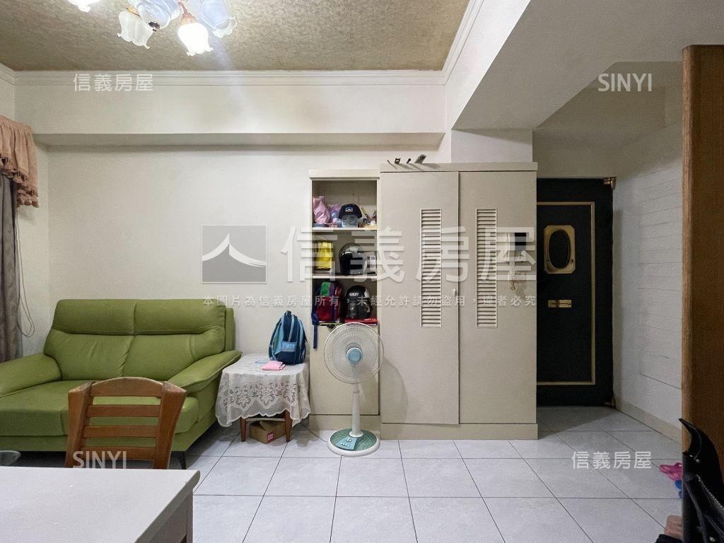 近正在蓋社子捷運華廈兩房房屋室內格局與周邊環境