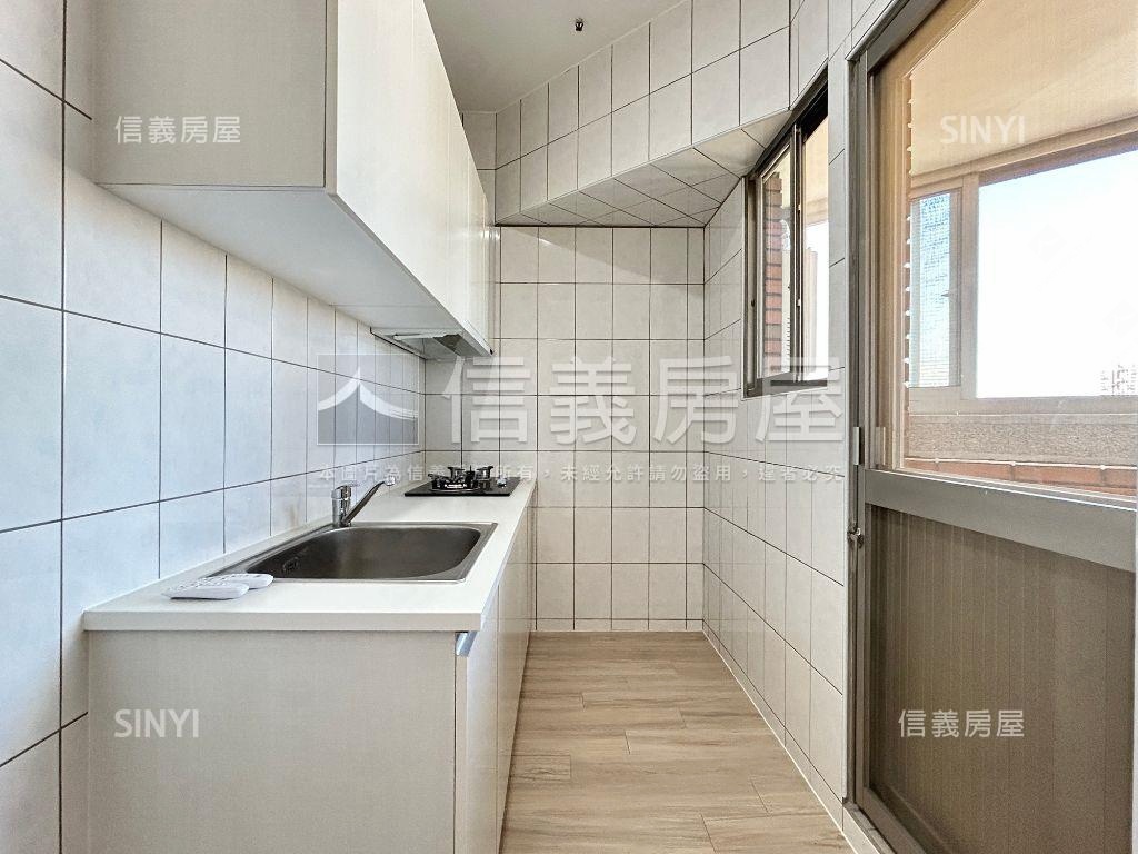 近興大順天建設三房附車位房屋室內格局與周邊環境