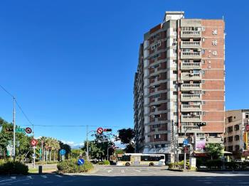 近興大順天建設三房附車位