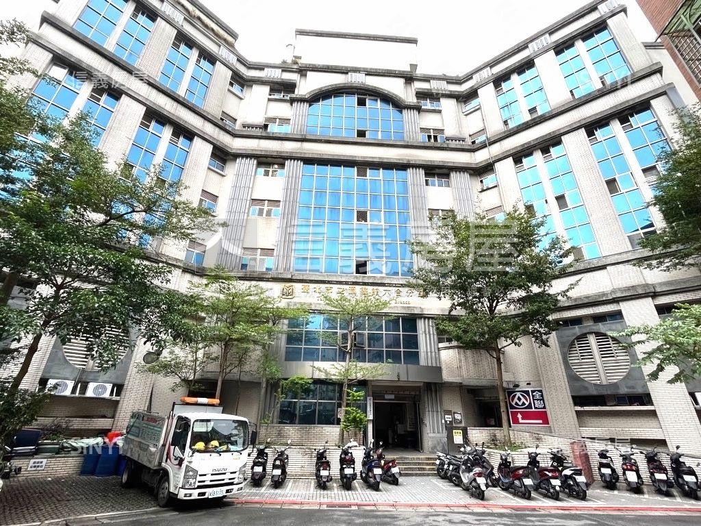 吳興街黃金店面房屋室內格局與周邊環境