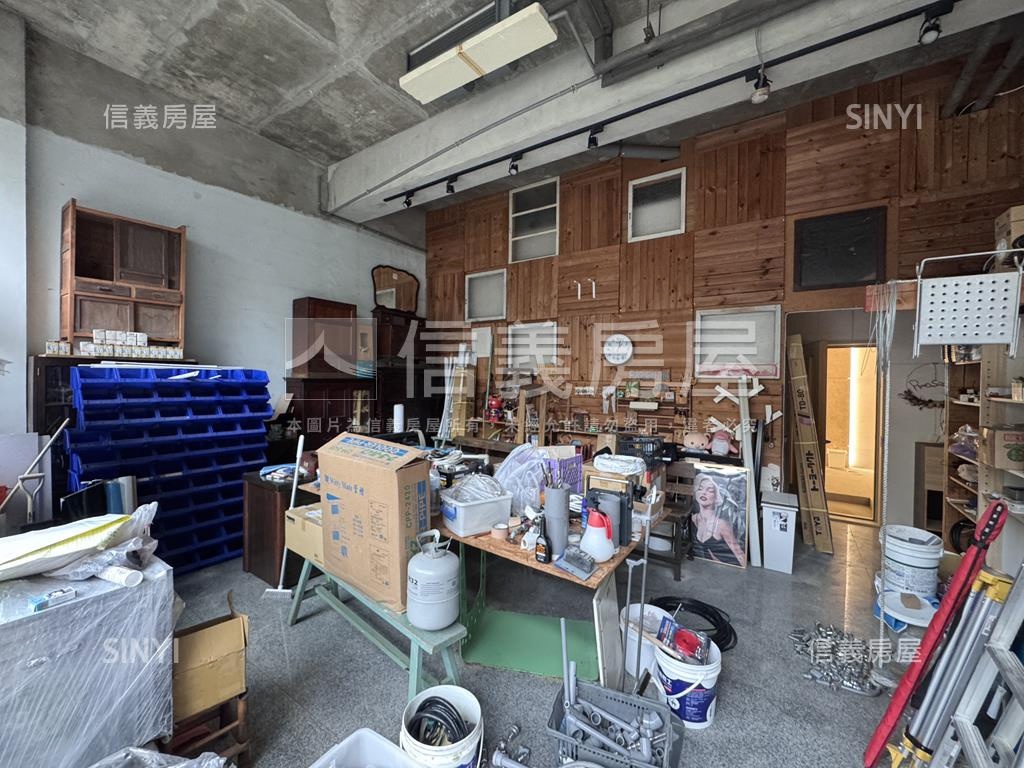 東區角窗店面＋百坪地下室房屋室內格局與周邊環境