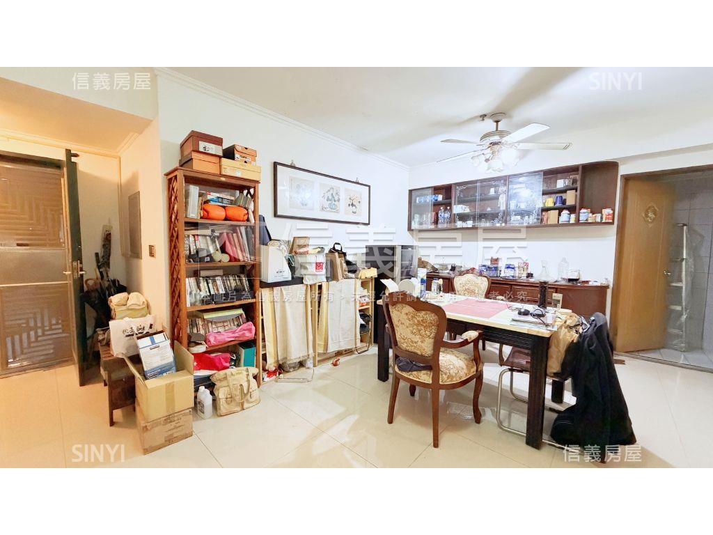 華國花園高樓２房平車房屋室內格局與周邊環境