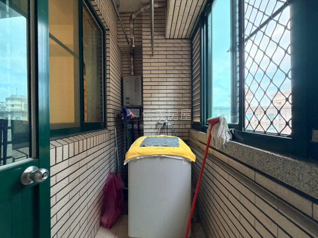 歐洲桂冠高樓視野三房車位房屋室內格局與周邊環境
