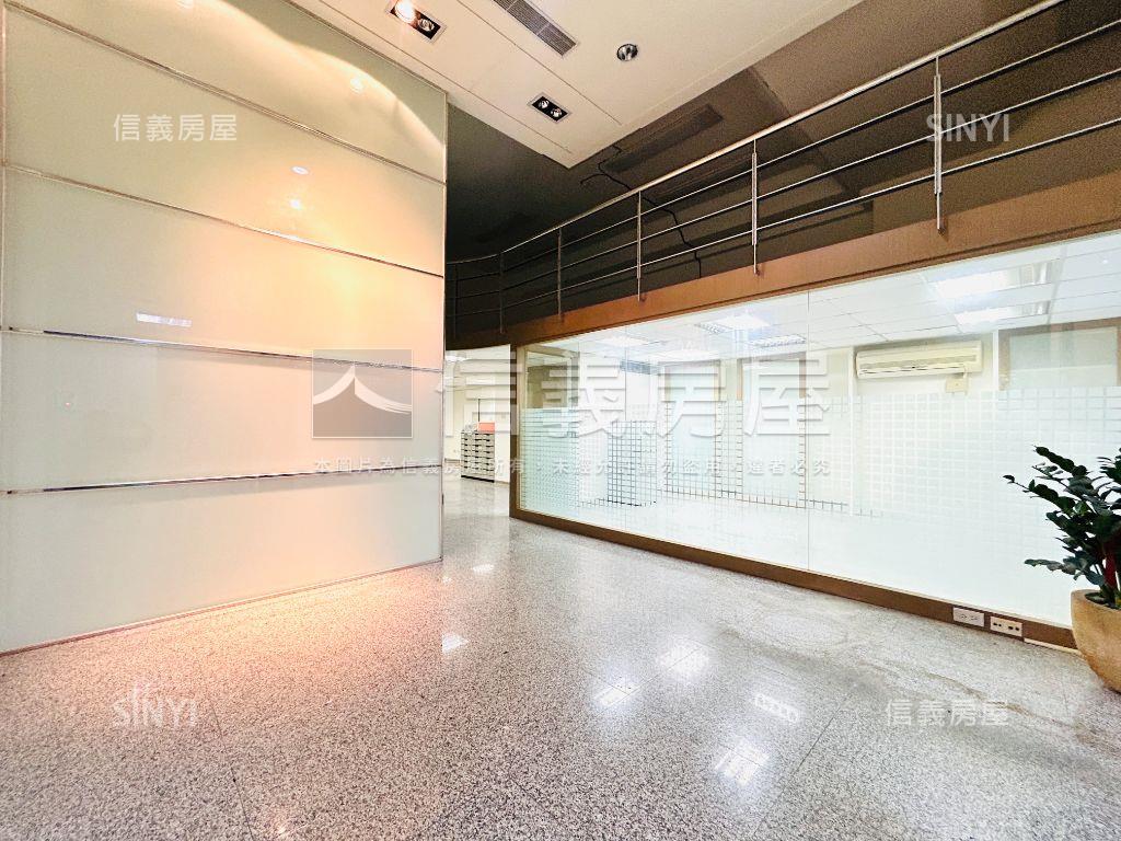 正民權東路內科挑高辦公室房屋室內格局與周邊環境