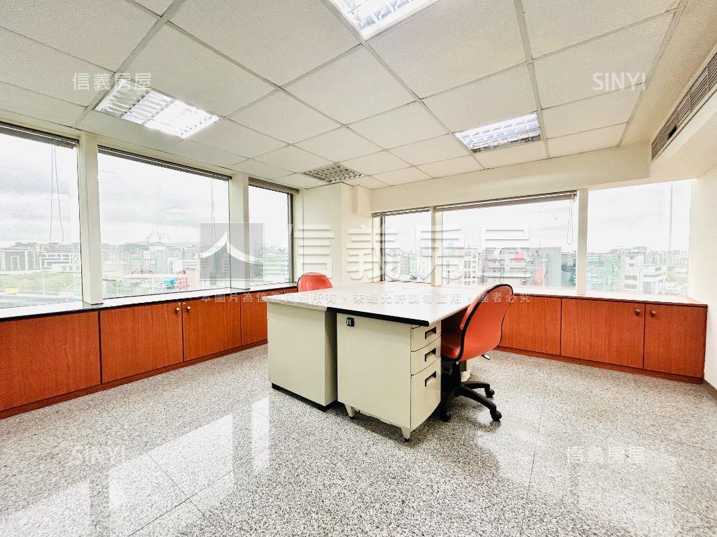 正民權東路內科挑高辦公室房屋室內格局與周邊環境