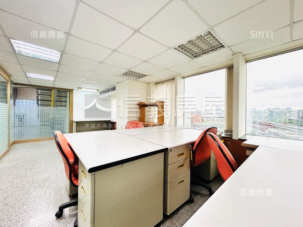 正民權東路內科挑高辦公室房屋室內格局與周邊環境